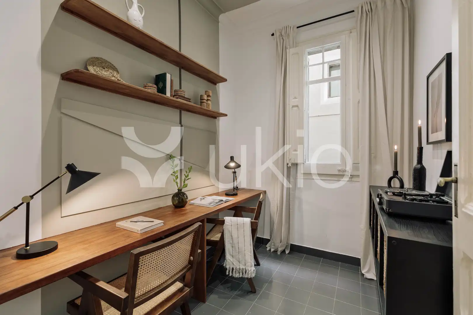 Cocina de Apartamento de alquiler en Barcelona con Aire acondicionado, Calefacción y Amueblado