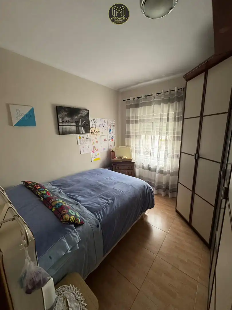 Habitación de Piso en venta en Linares con Amueblado