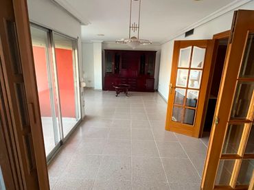Pis amb balcó en venda a Norte