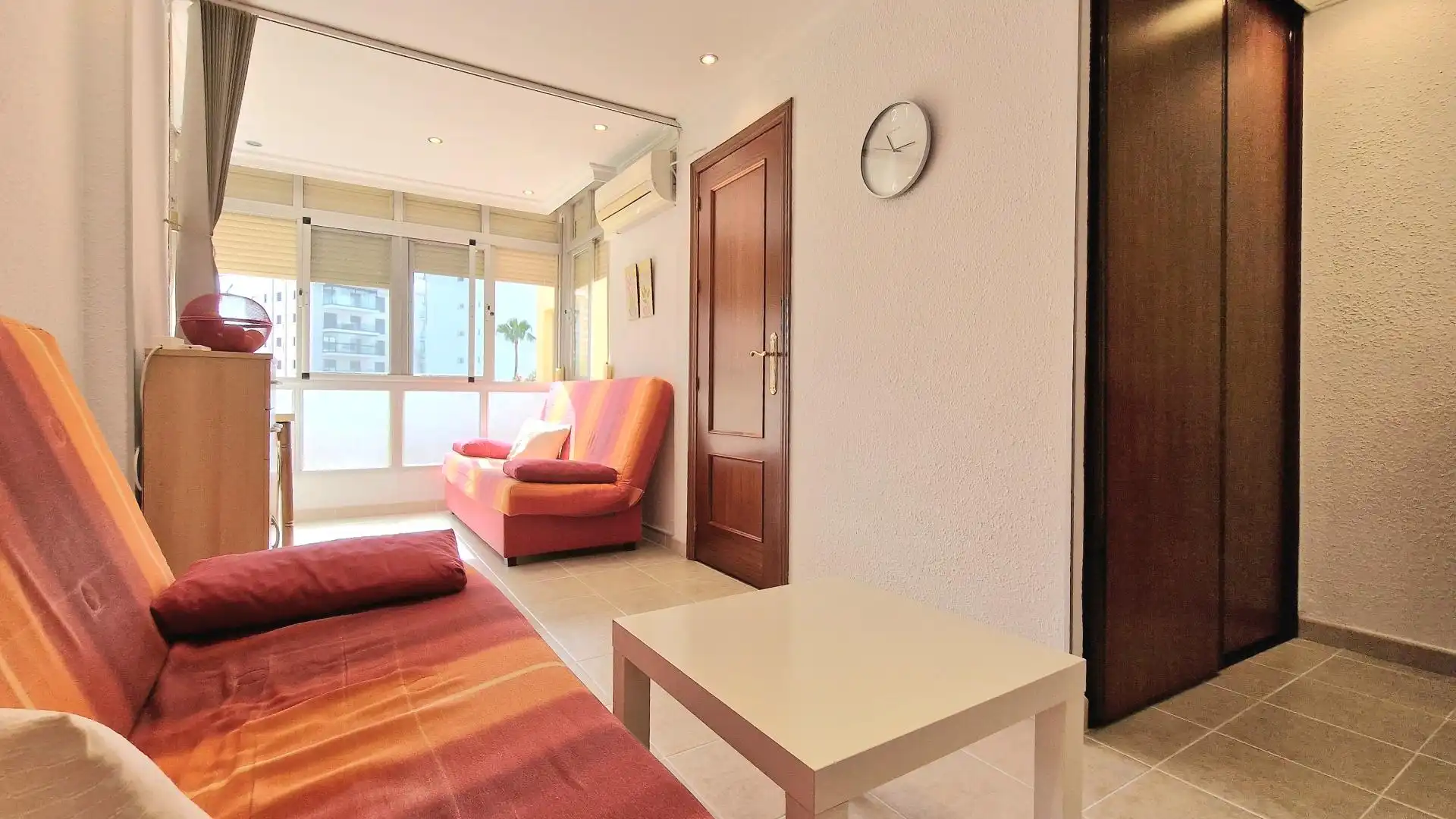 Sala d'estar de Estudi en venda en Fuengirola amb Aire condicionat, Calefacció i Jardí privat