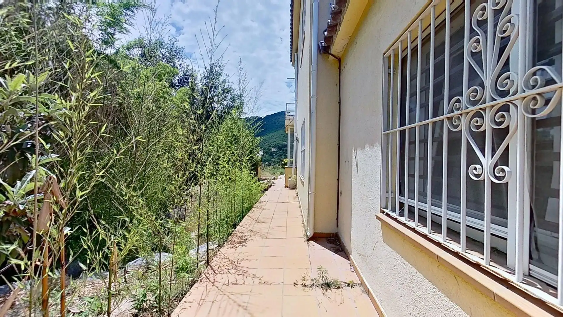Außenansicht von Haus oder Chalet zum Verkauf in Cabrera de Mar mit Heizung, Privatgarten und Terrasse