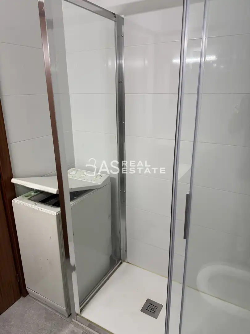 Bathroom of Study for sale in Madrid  with Terrace