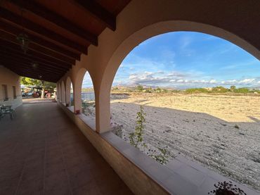 Casa rústica en venta en Novelda