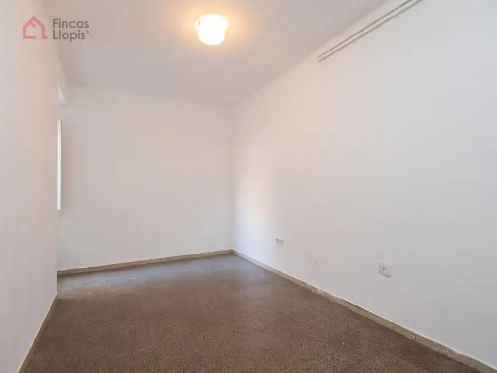 Piso en venta en Barcelona con Balcón