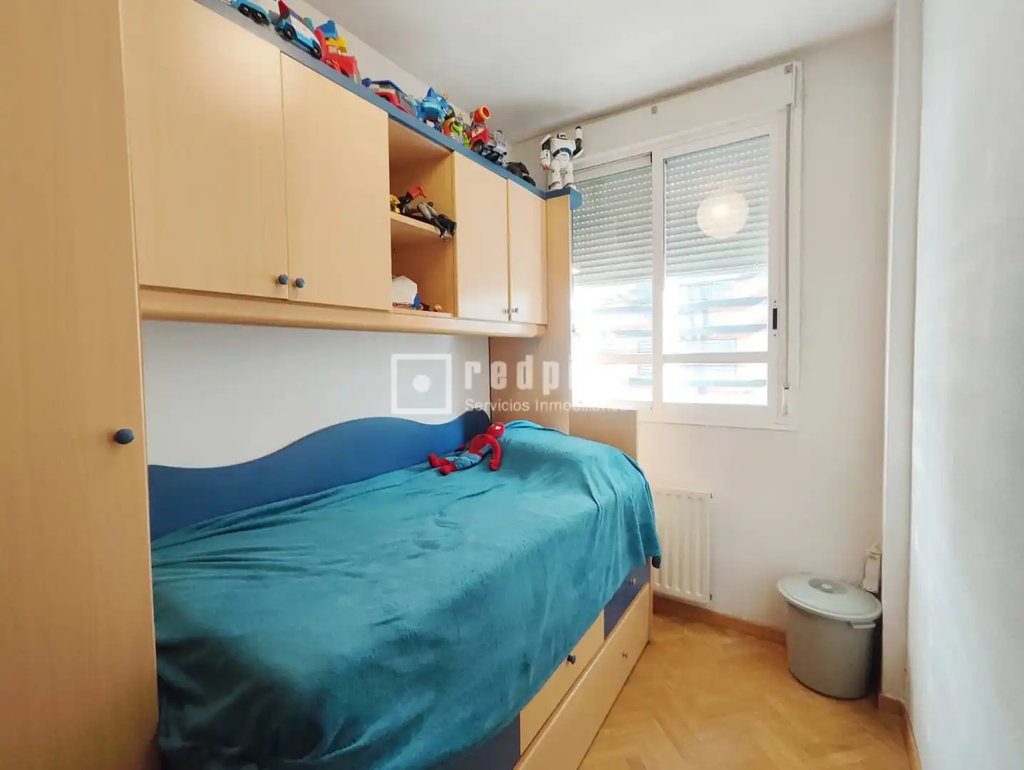 Schlafzimmer von Wohnung zur Miete in Madrid mit Heizung, Privatgarten und Schwimmbad