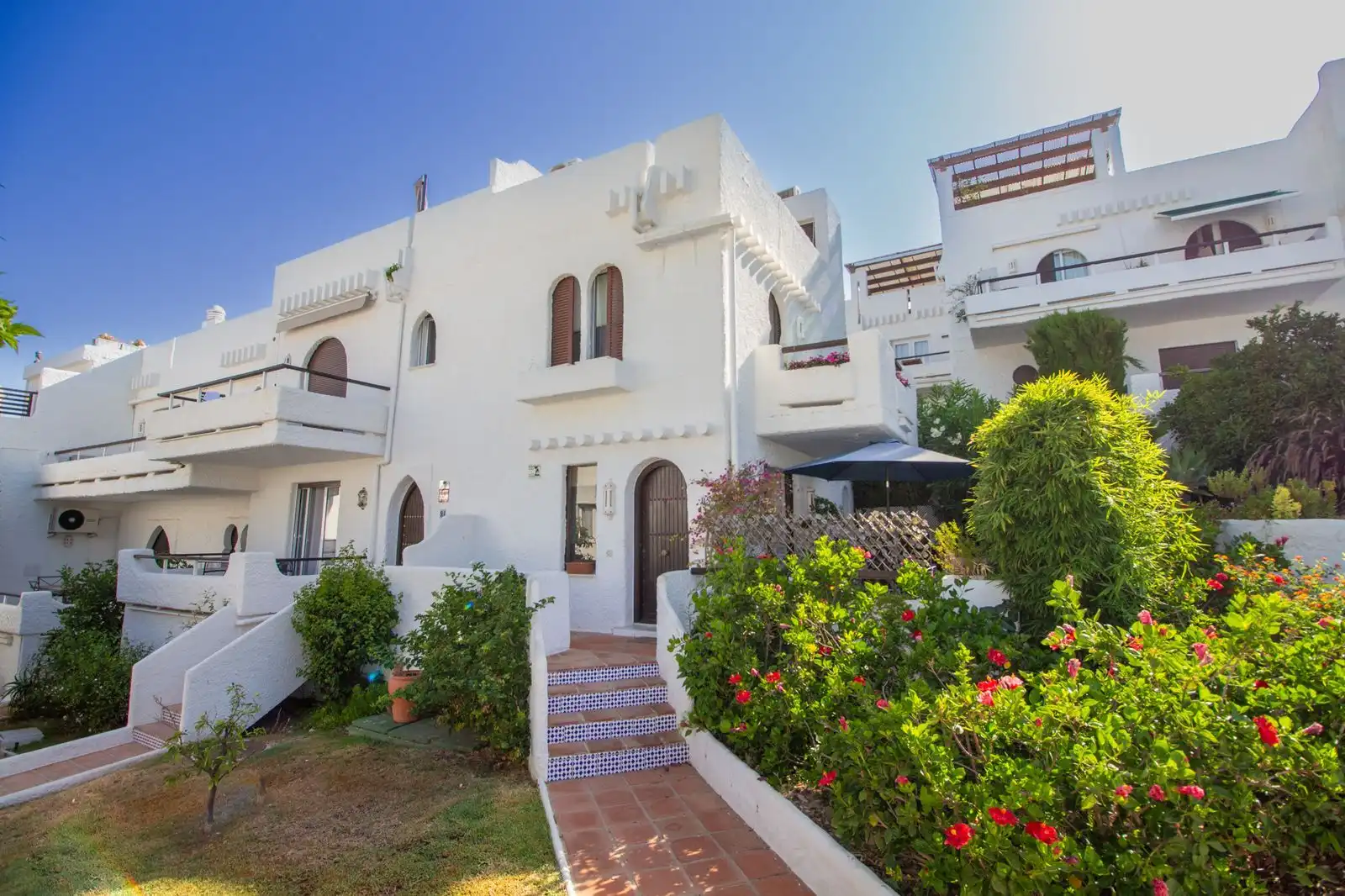 Vivienda con piscina en venta en Urbanización la Alzambra 11, imagen 2