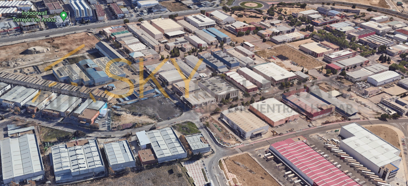 Vista exterior de Nau industrial en venda en Torrejón de Ardoz amb Calefacció i Alarma