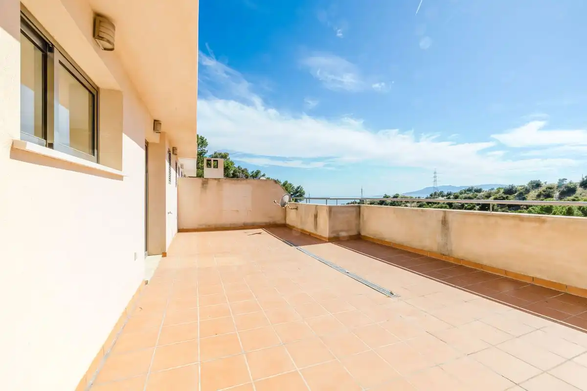Terrassa de Casa adosada en venda en Málaga amb Aire condicionat, Calefacció i Jardí privat