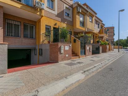 Exterior view of House or chalet for sale in  Granada Capital  with Terrace