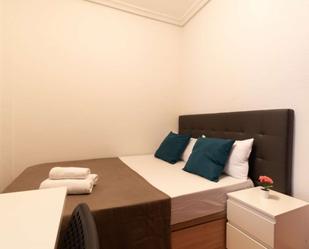 Bedroom of Flat to share in  Madrid Capital  with Air Conditioner and Terrace