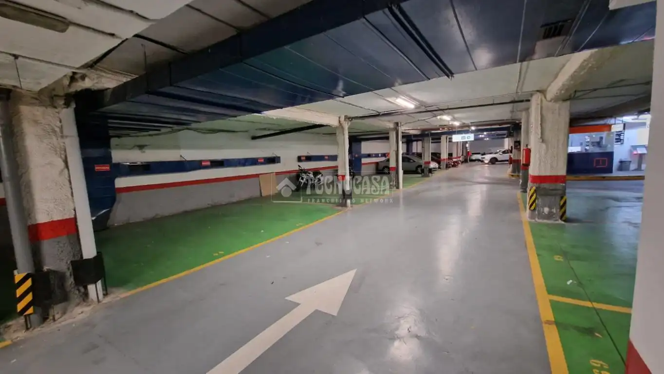 Parking de Piso en venta en Madrid con Calefacción