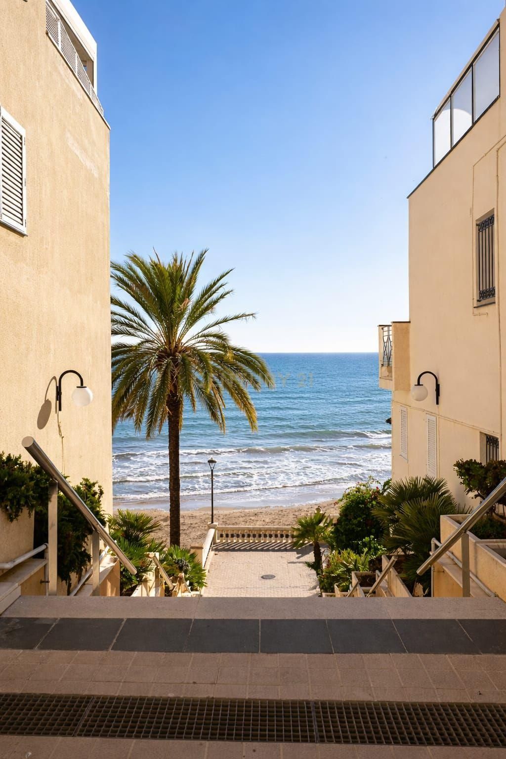 Vista exterior de Piso en venta en Sitges con Aire acondicionado, Horno y Lavadora