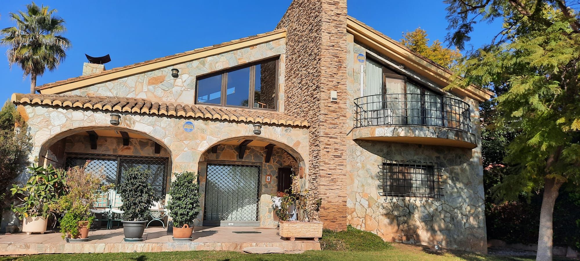 Vista exterior de Casa o xalet en venda en Puçol amb Aire condicionat, Jardí privat i Terrassa
