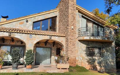 Vista exterior de Casa o xalet en venda en Puçol amb Aire condicionat, Terrassa i Piscina