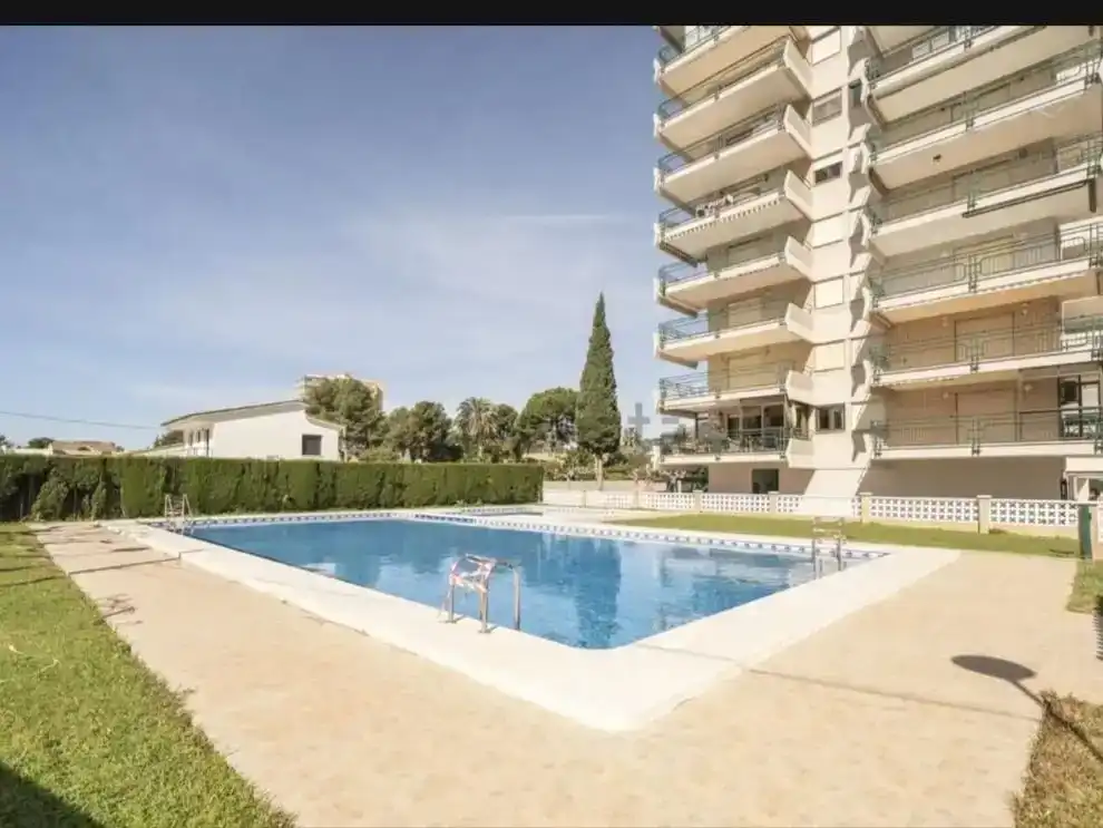 Piscina de Pis de lloguer en Benicasim / Benicàssim amb Aire condicionat, Piscina i Balcó