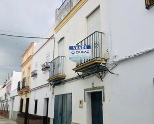 Vista exterior de Casa o xalet en venda en Arahal amb Aire condicionat i Balcó