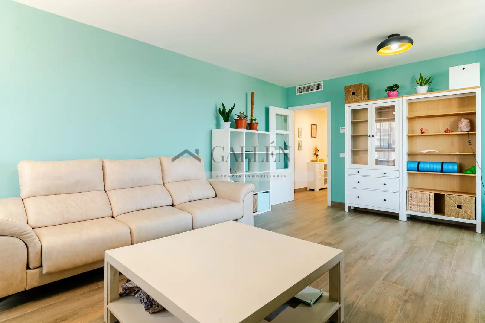 Sala de estar de Piso en venta en Castellón de la Plana / Castelló de la Plana con Aire acondicionado, Terraza y Trastero