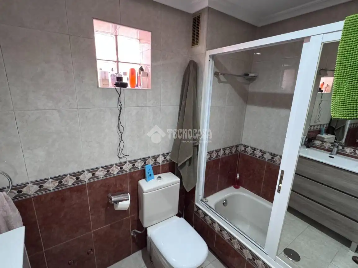 Badezimmer von Gebäude zum Verkauf in Villaquilambre