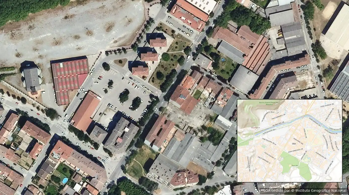 Piso en venta en Olot, Girona