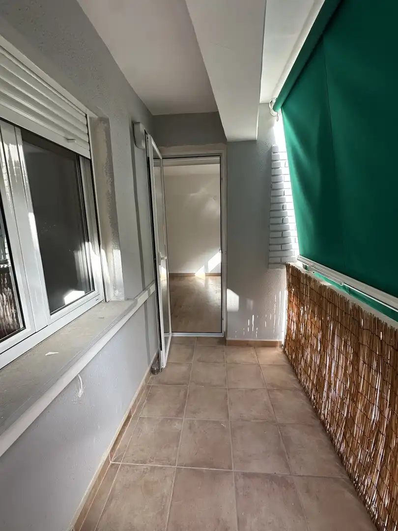 Balcony of Flat for rent in Mislata  with Air Conditioner, Oven and Washing machine