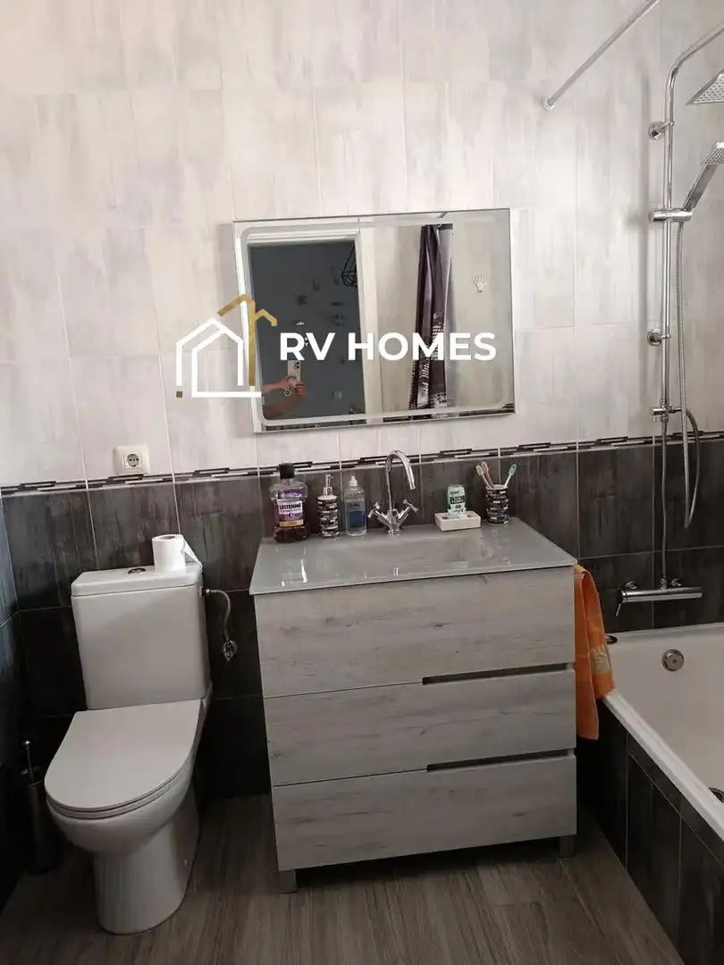 Badezimmer von Einfamilien-Reihenhaus zur Miete in Cáceres mit Heizung, Terrasse und Möbliert