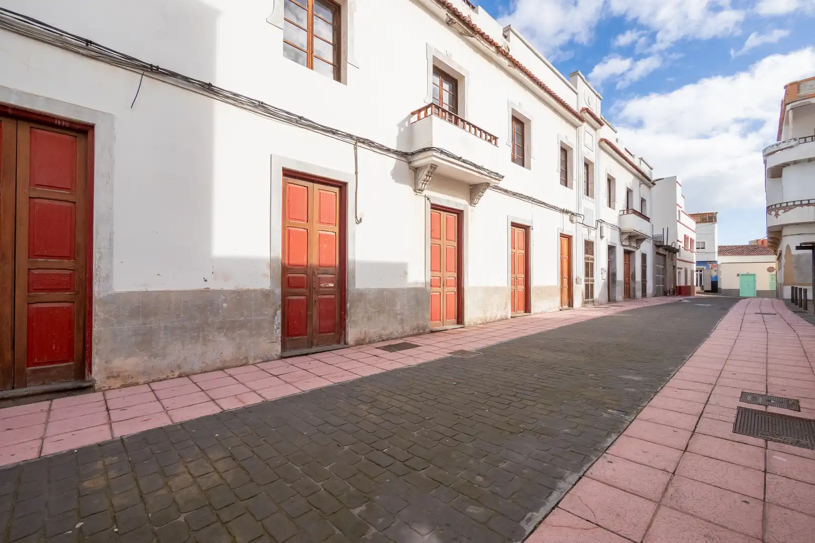 Vista exterior de Casa o xalet en venda en Arucas amb Terrassa, Traster i Balcó
