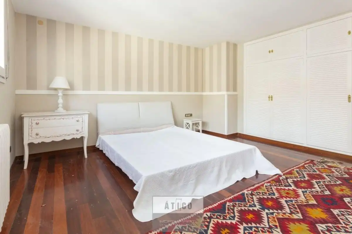 Dachboden zur Miete in Vila de Gràcia