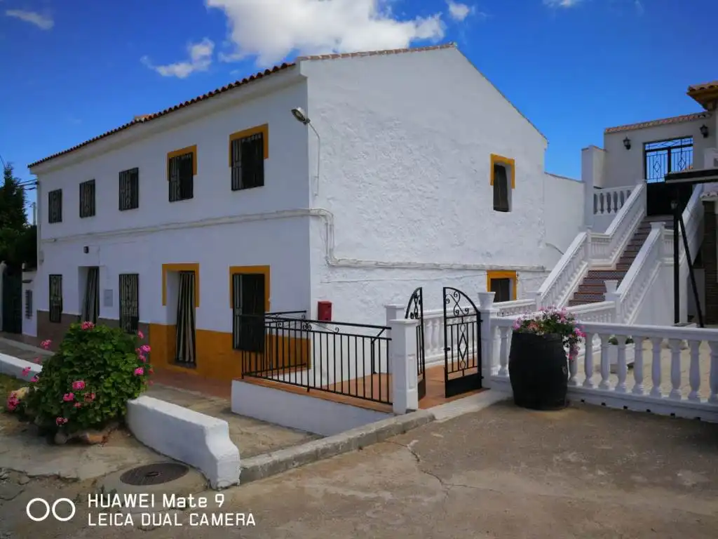 Vista exterior de Edifici en venda en Loja