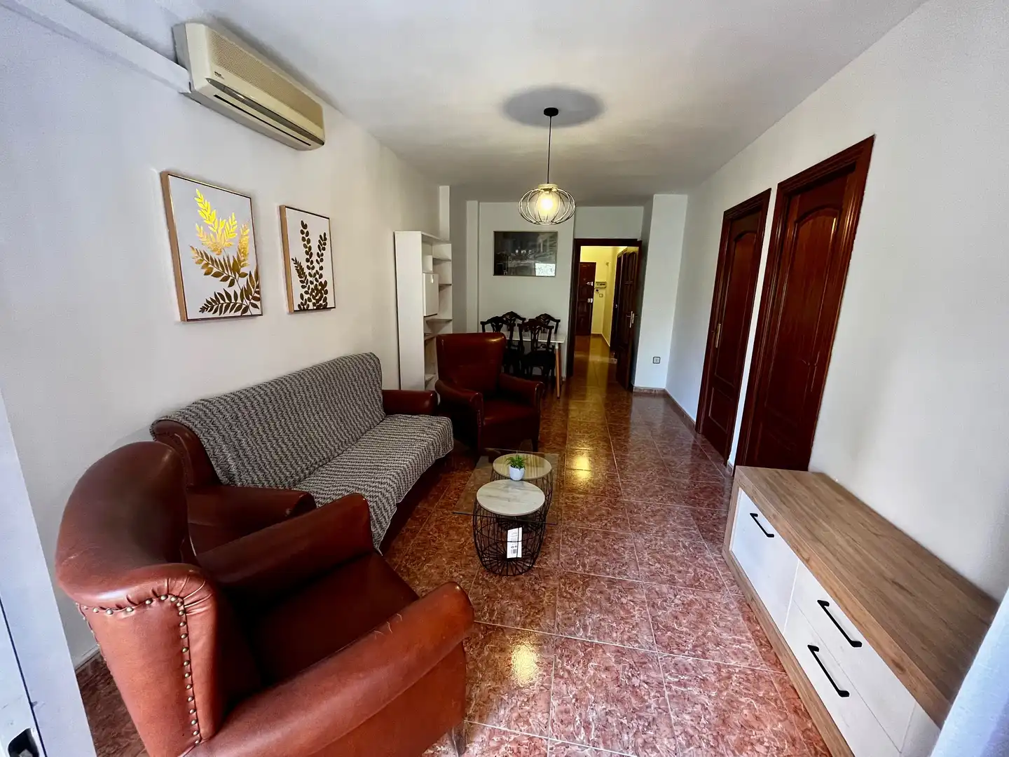 Sala de estar de Piso de alquiler en Granada con Aire acondicionado, Terraza y Amueblado