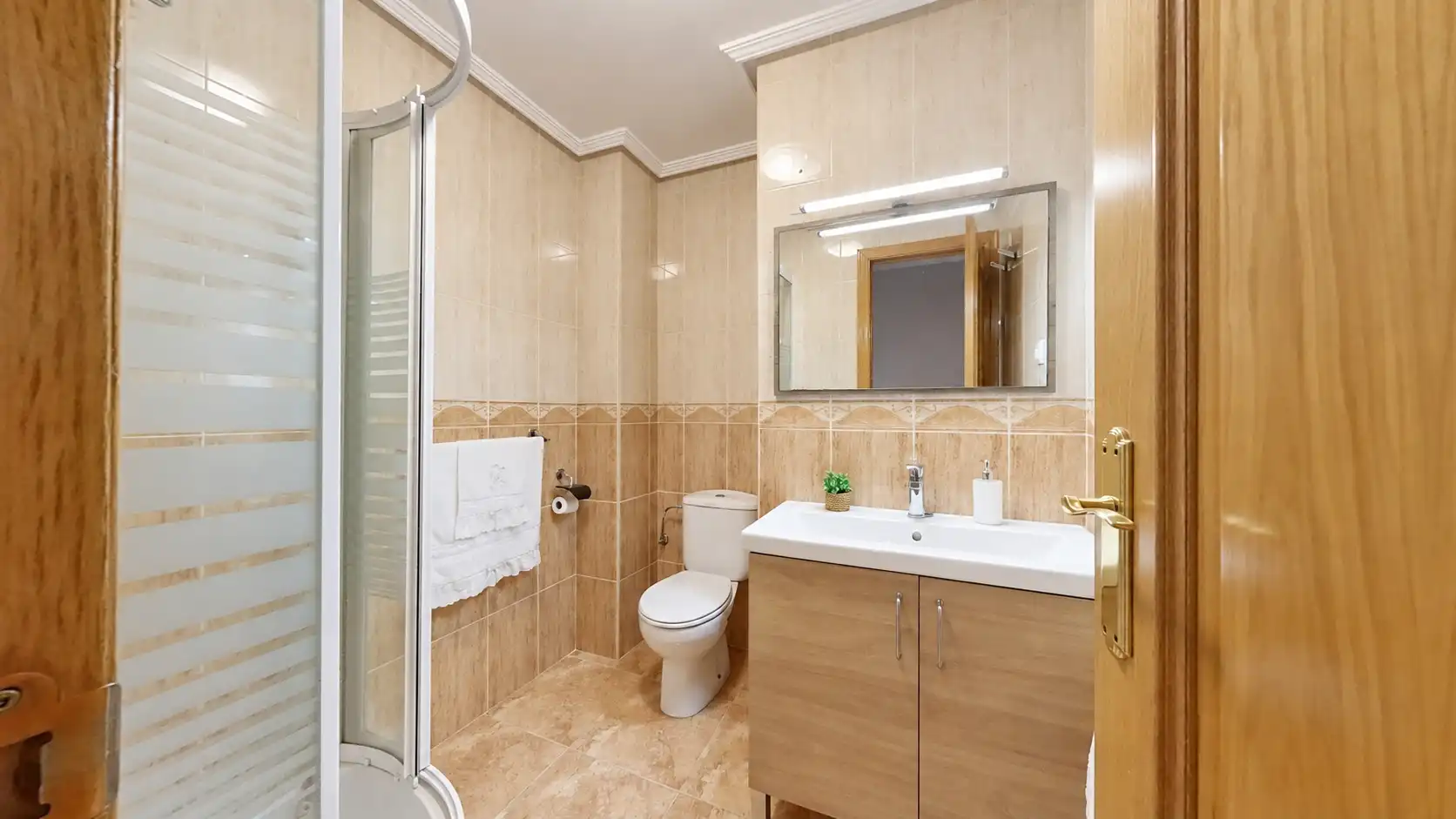 Baño de Piso en venta en Talavera de la Reina con Aire acondicionado, Calefacción y Balcón