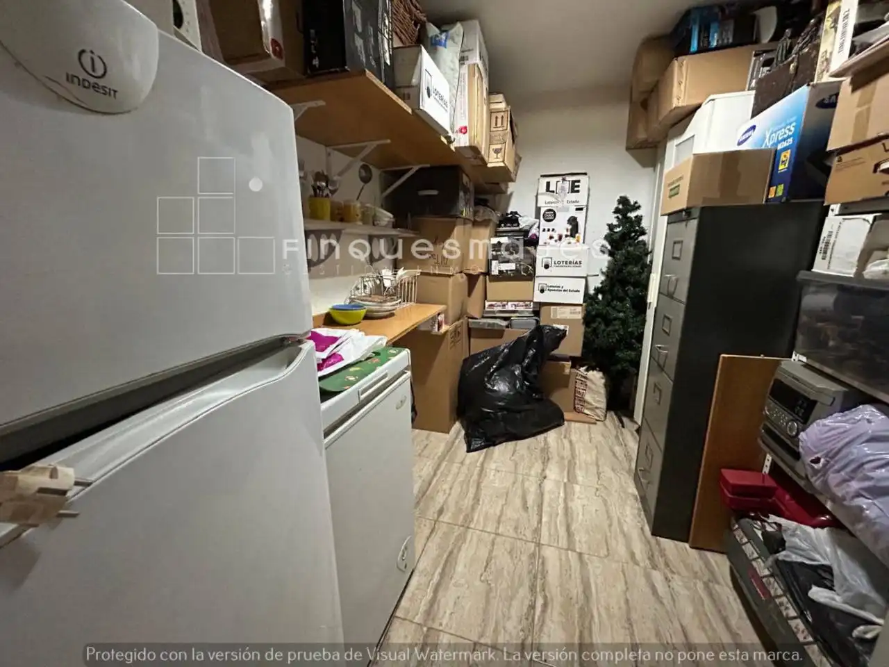 Local en venta en L'Hospitalet de Llobregat con Aire acondicionado