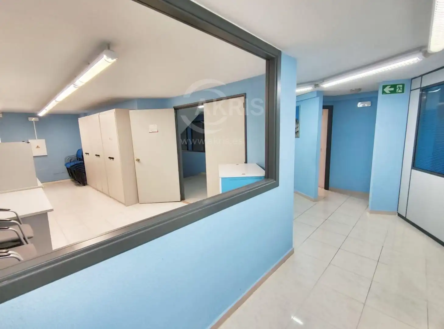 Büro zur Miete in Lloret de Mar mit Klimaanlage, Terrasse und Möbliert