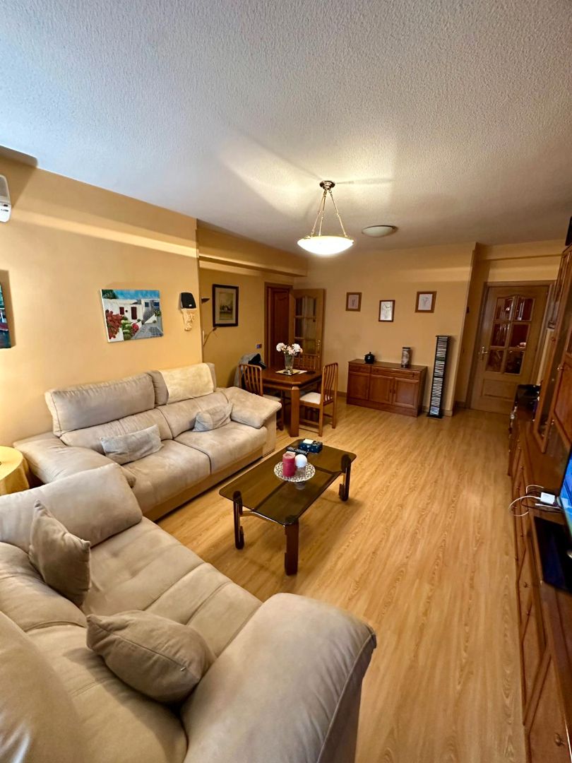 Sala de estar de Piso en venta en  Madrid Capital con Aire acondicionado, Calefacción y Terraza