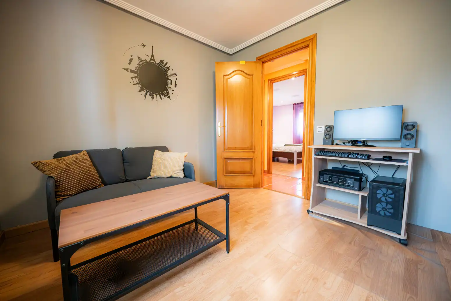 Sala de estar de Piso en venta en Gijón  con Calefacción, Jardín privado y Amueblado