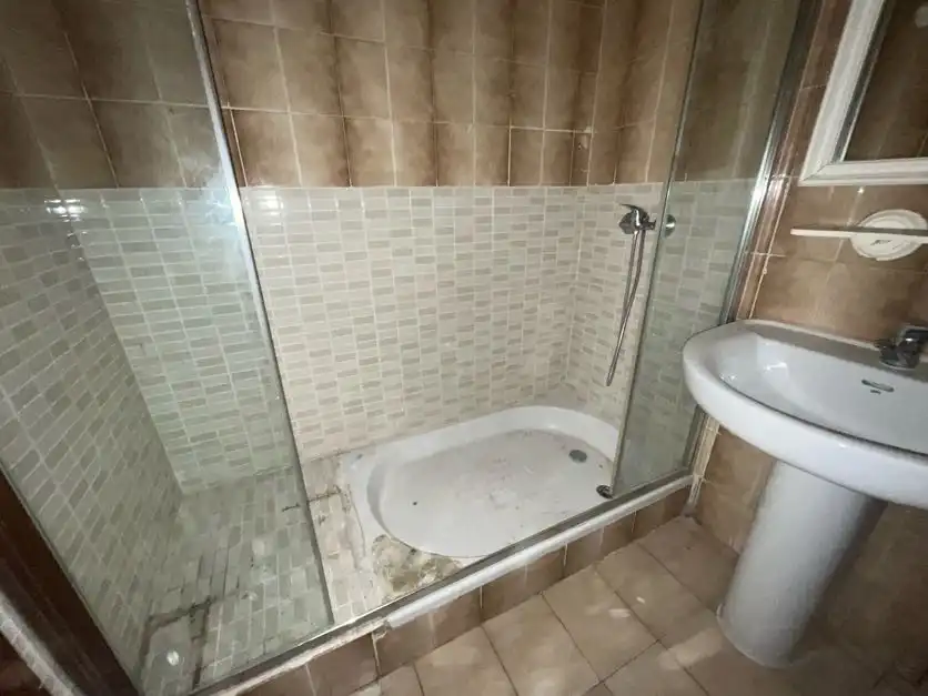 Baño de Piso en venta en Almazán con Calefacción