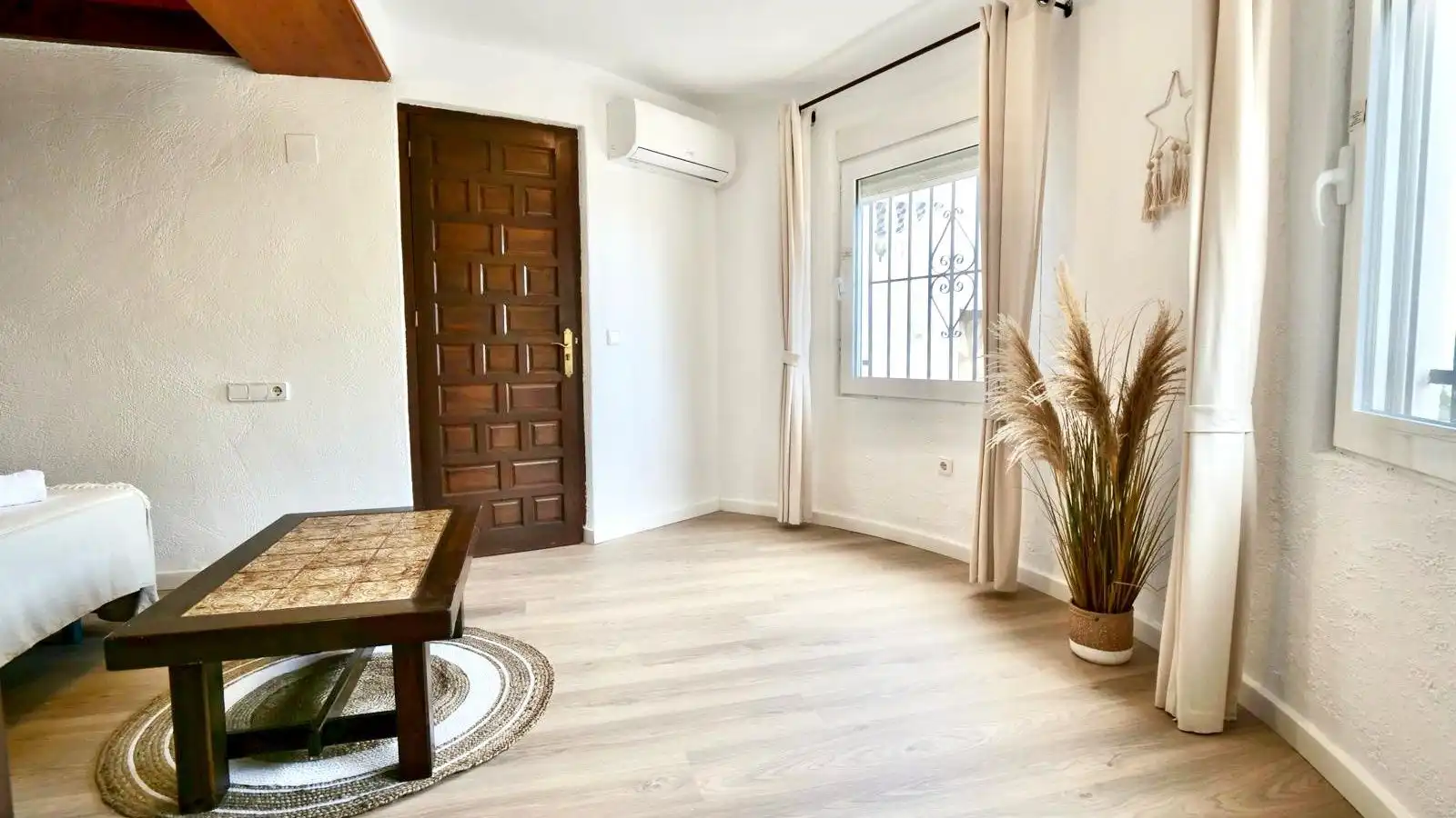 Sala de estar de Casa o chalet en venta en Dénia con Aire acondicionado, Calefacción y Jardín privado