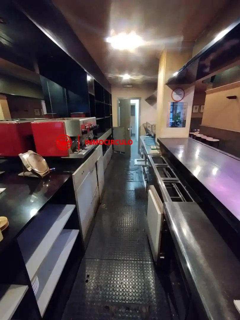 Business premises for sale in Zona Sur - Barrio Cortes, imagen 3
