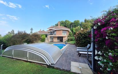 Piscina de Casa o xalet en venda en Gijón  amb Terrassa, Piscina i Balcó