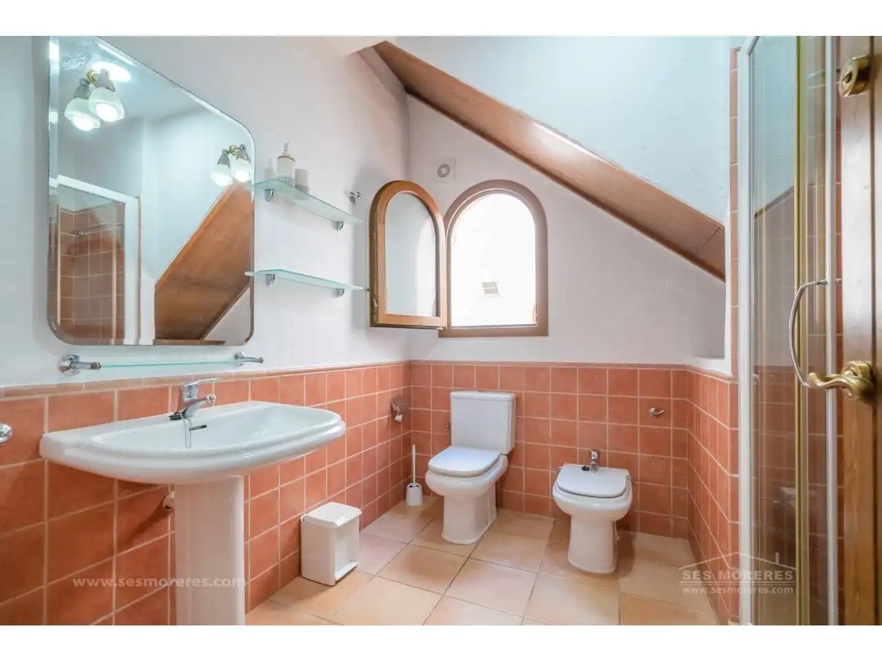 Baño de Finca rústica en venta en Ferreries con Aire acondicionado, Jardín privado y Terraza