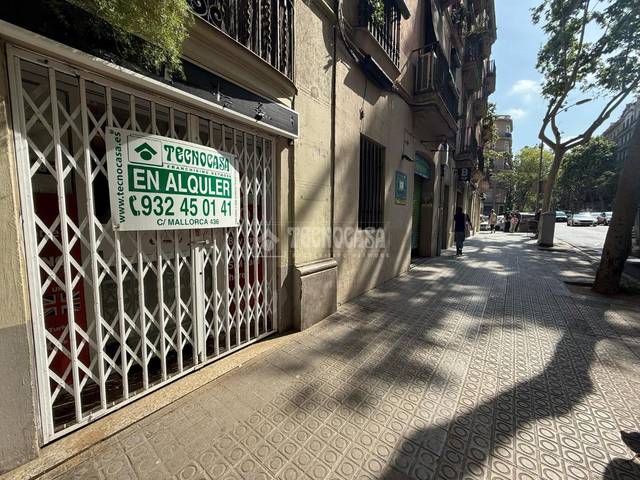 Local comercial en Alquiler en Sagrada Família