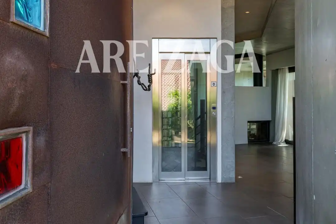 Casa o chalet en venta en Donostia - San Sebastián  con Aire acondicionado, Calefacción y Jardín privado
