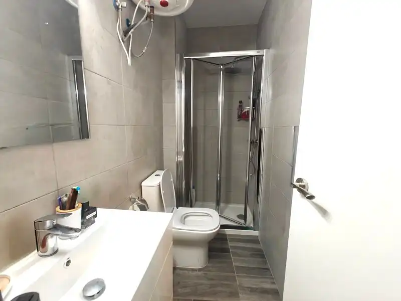 Baño de Piso en venta en Madrid con Aire acondicionado, Calefacción y Amueblado