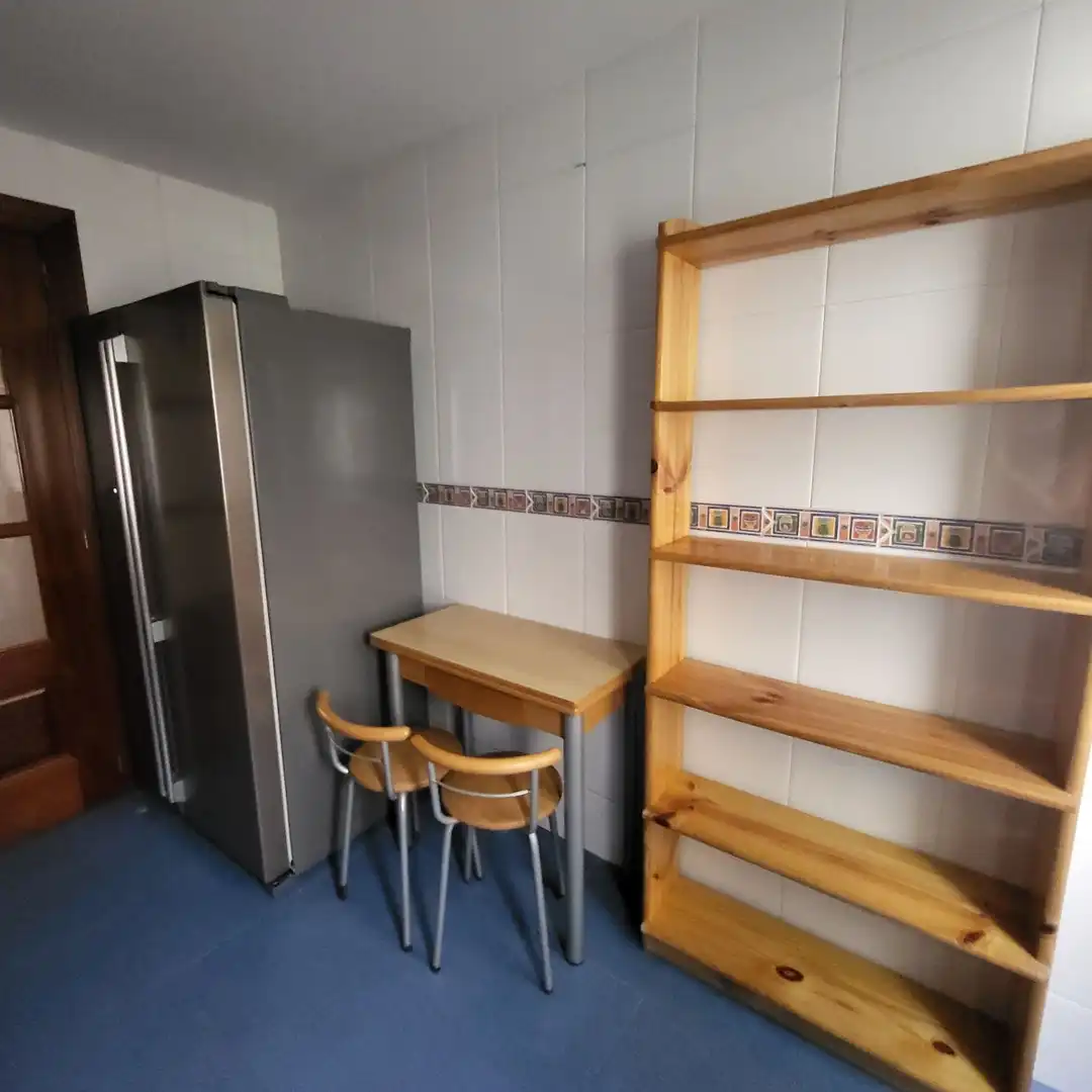 Cuina de Pis en venda en Ávila amb Calefacció, Terrassa i Traster