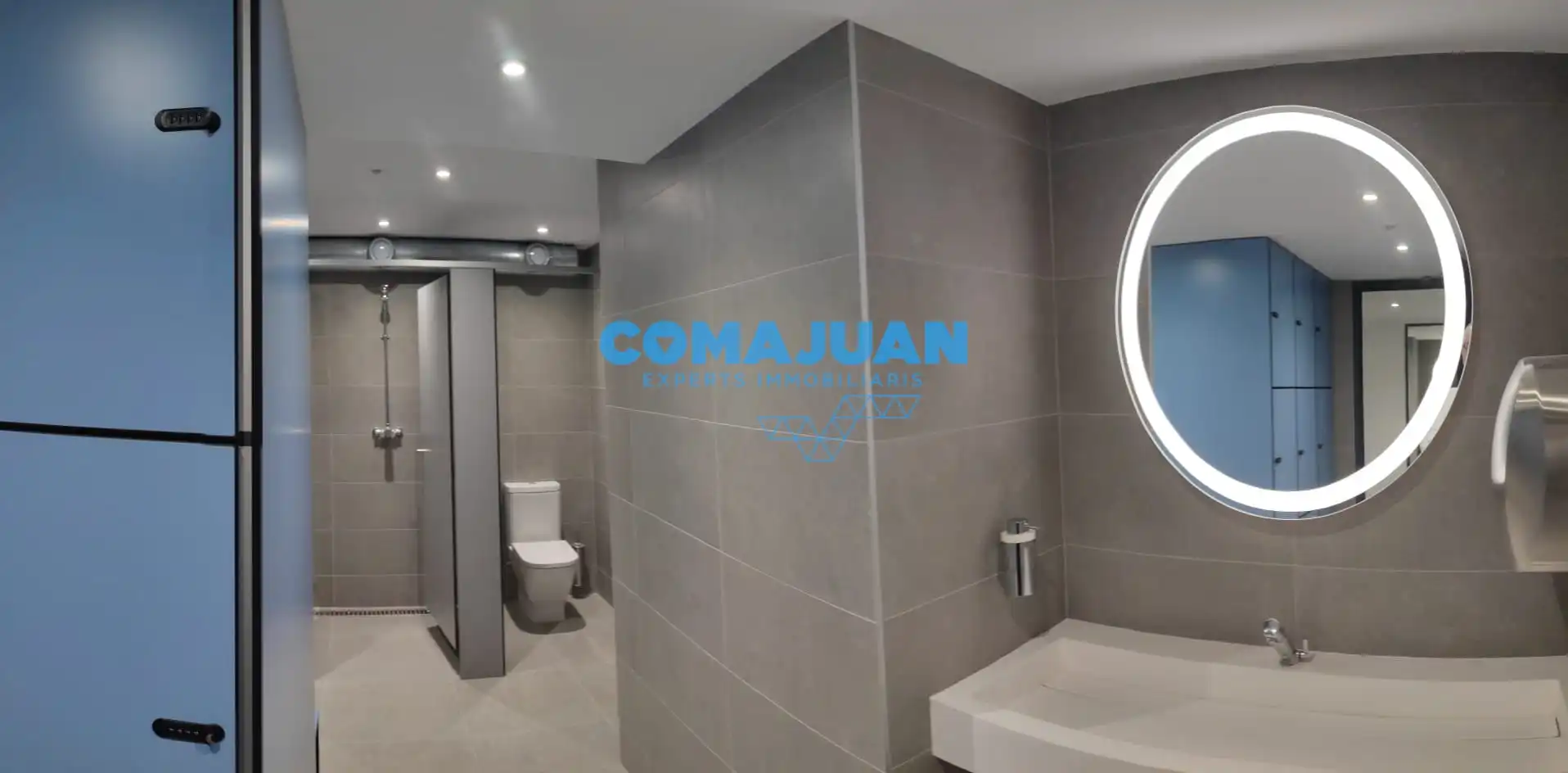 Badezimmer von Büro zur Miete in Badalona mit Klimaanlage