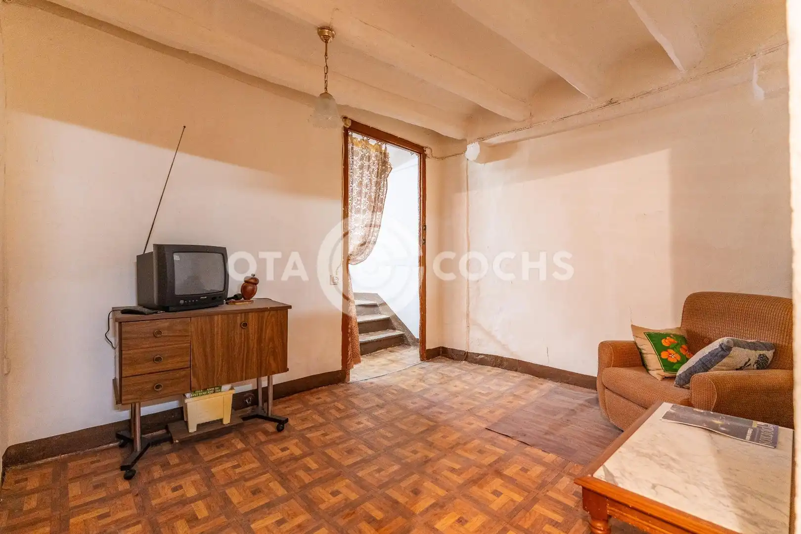 Sala d'estar de Casa adosada en venda en Montbrió del Camp amb Balcó