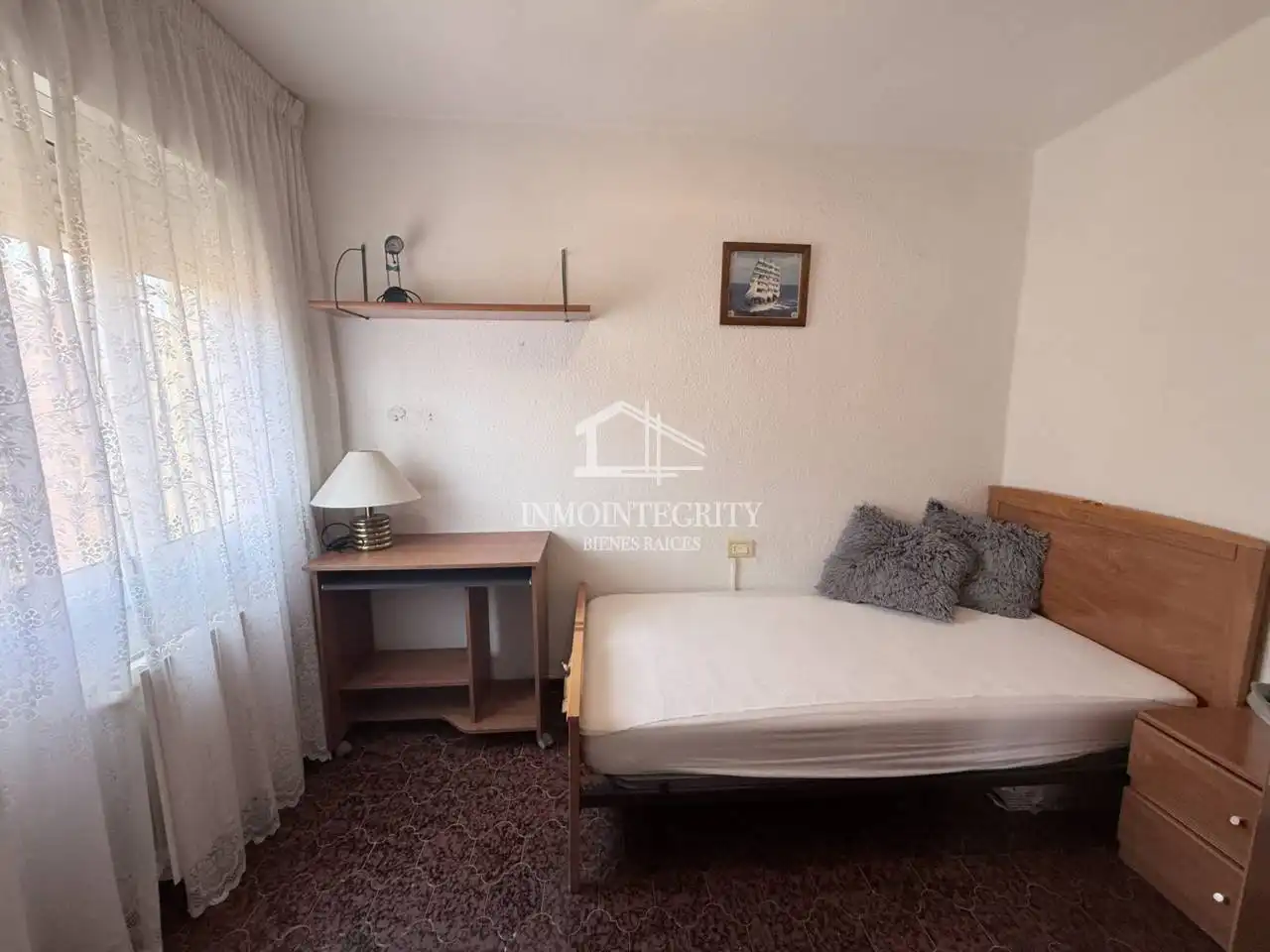 Habitación de Piso en venta en Castellón de la Plana / Castelló de la Plana con Aire acondicionado, Calefacción y Amueblado
