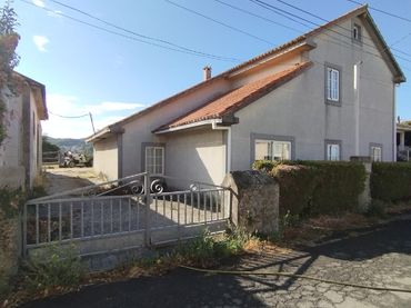Casa en venda a Fene