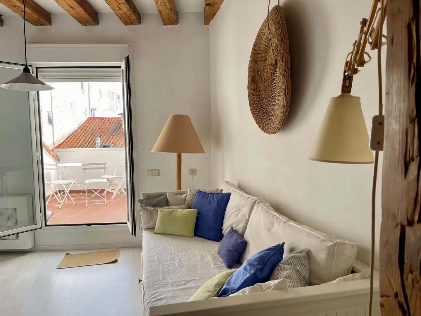Sala de estar de Ático de alquiler en Madrid con Aire acondicionado, Calefacción y Terraza