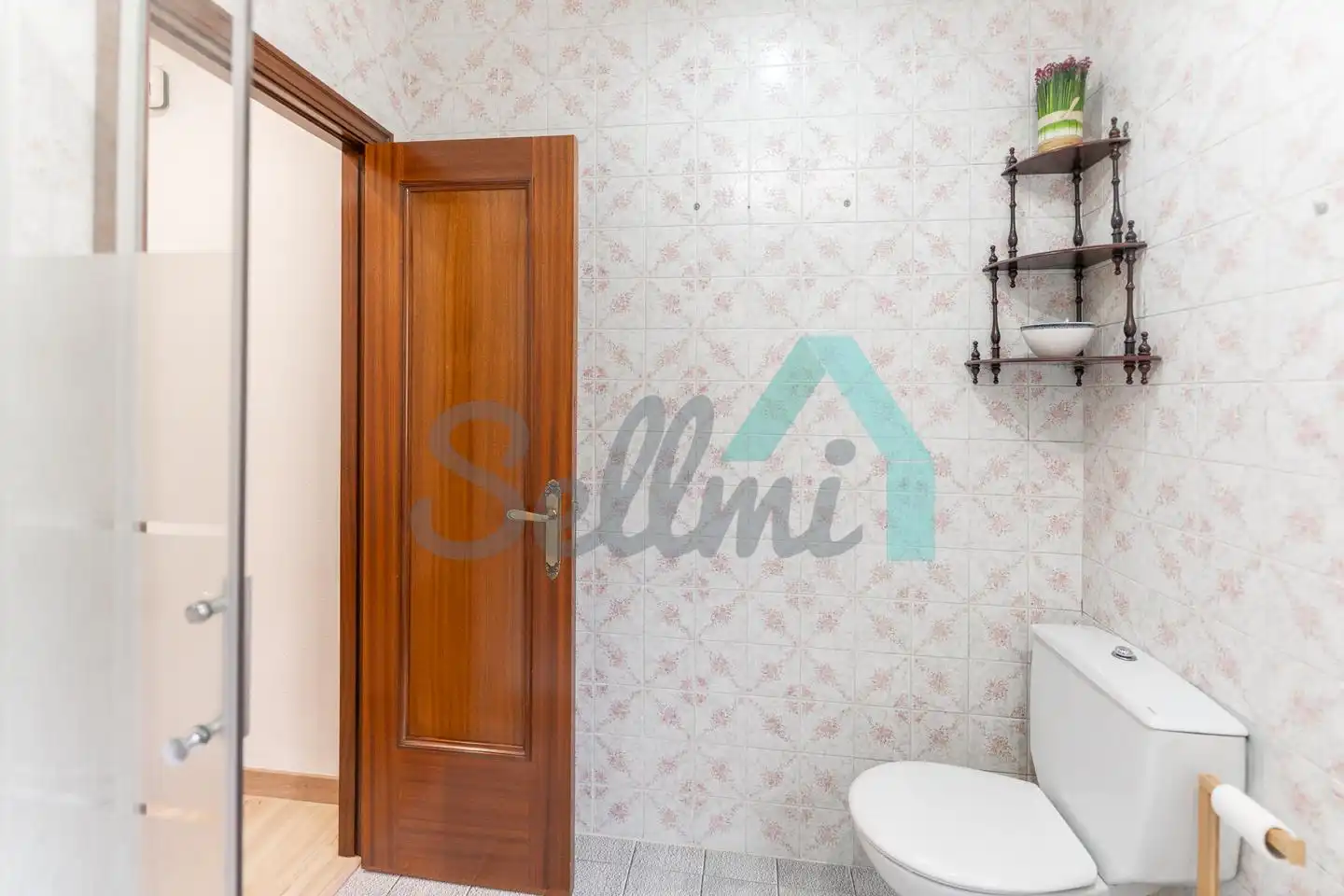 Baño de Piso de alquiler en Oviedo  con Calefacción, Terraza y Amueblado
