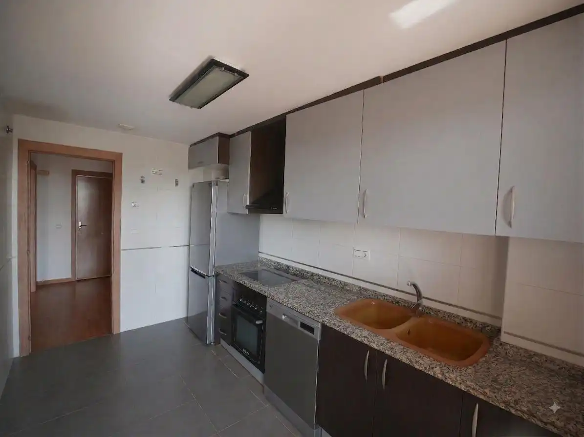 Cuina de Apartament en venda en Sagunto / Sagunt amb Calefacció, Parquet i Terrassa